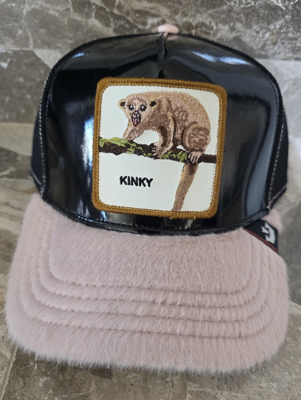 NWT RARE Goorin Bros Honey Bear KINKY  Patch Trucker Hat with Pink Faux Fur Brim